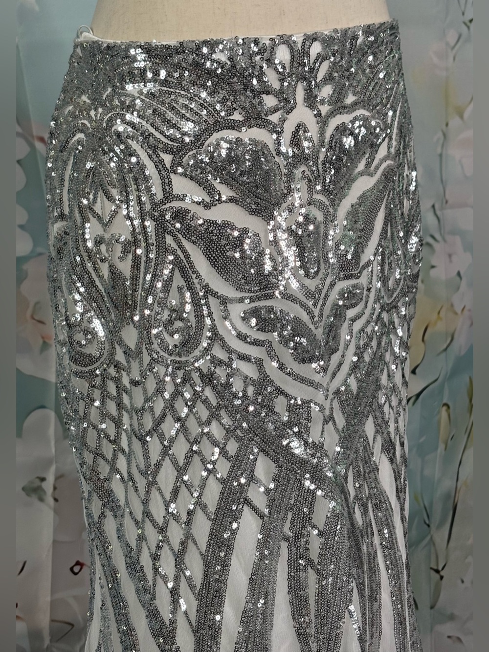 Camille La Vie Silver Sequin Geometric Art Deco Mermaid Maxi Skirt Size 6 - Picture 4 of 17